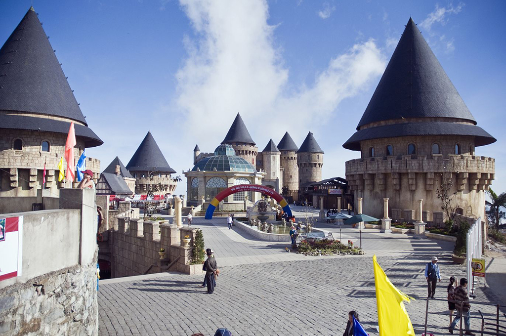 Làng Pháp Bà Nà Hills - Kiến trúc châu Âu cổ kính